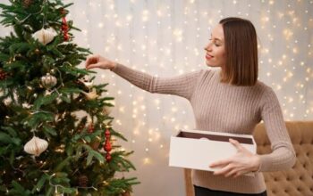 Dreamy decoration ideas for your artificial Christmas tree