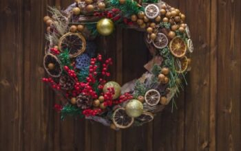 What Is Missing In Your Christmas Wreaths and Garlands?