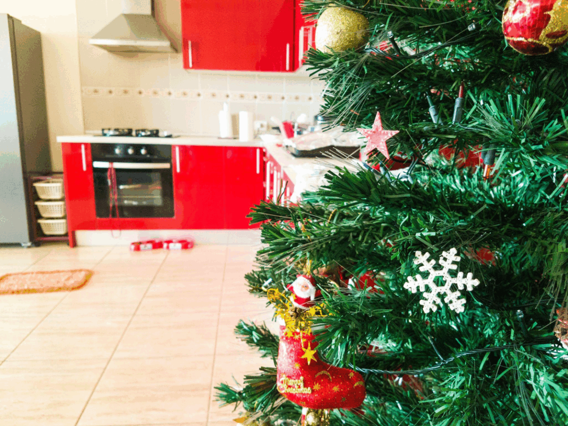 Bring Holiday Cheer with Christmas Garlands